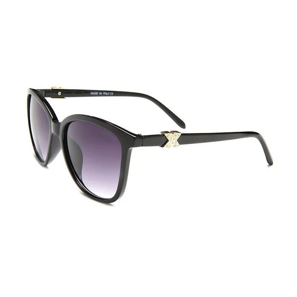fashion design pchromic sunglasses travel glasses outdoor shades pc frame classic oversized luxury ladies eyewear mirrors for women, White;black
fashion design pchromic sunglasses travel glasses outdoor shades pc frame classic oversized luxury ladies eyewear mirrors for women, White;black