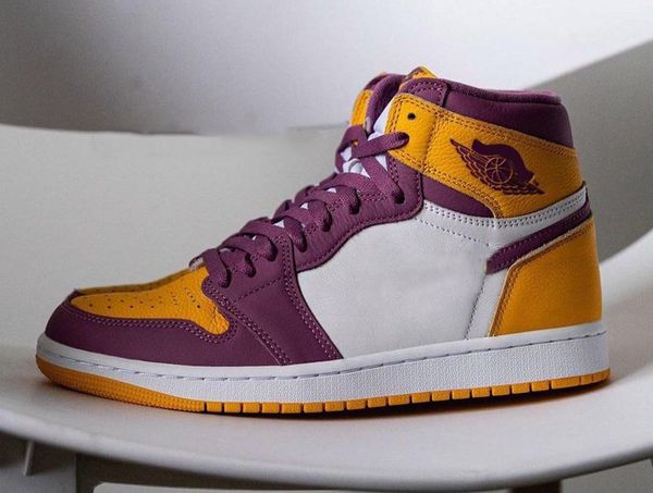 shoes 1 high og brotherhood university gold light bordeaux-white man woman outdoor sports sneakers
shoes 1 high og brotherhood university gold light bordeaux-white man woman outdoor sports sneakers