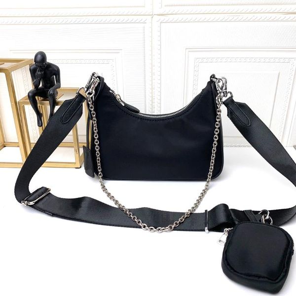 evening bags luxury women's bag hobo underarm shoulder messenger hung with a small pendant versatile box fast delivery
evening bags luxury women's bag hobo underarm shoulder messenger hung with a small pendant versatile box fast delivery