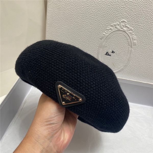2021 high-end beret woman fall/winter new fashion knit painter hat retro versatile pumpkin hat, Blue;gray
2021 high-end beret woman fall/winter new fashion knit painter hat retro versatile pumpkin hat, Blue;gray