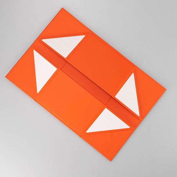 gift wrap rigid luxury foldable wine clothing shoe orange paper cardboard wedding packaging box with magnetic closure 
gift wrap rigid luxury foldable wine clothing shoe orange paper cardboard wedding packaging box with magnetic closure