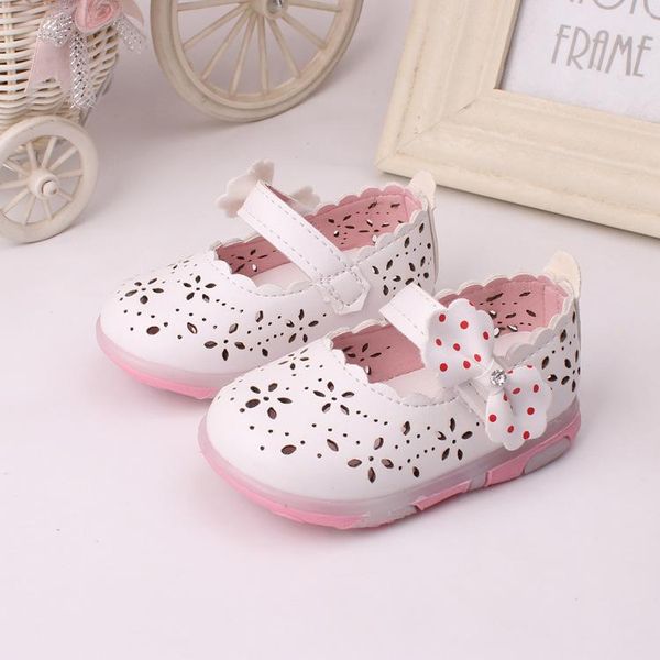 spring/summer children's shoes for girls sandals baby flashing lights girl princess kids comfortable cut-out, Black;red
spring/summer children's shoes for girls sandals baby flashing lights girl princess kids comfortable cut-out, Black;red