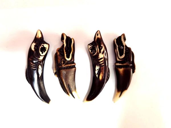 12 pcs simple punk fashion dragon shark head totem necklace pendant women men resin jewelry head choker rope gift, Silver
12 pcs simple punk fashion dragon shark head totem necklace pendant women men resin jewelry head choker rope gift, Silver
