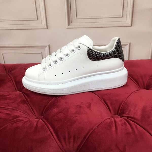 fashion designer sneakers printed genuine leather sneakers leisure high casual shoes fashion leather sneakers size 35-45, Black;red
fashion designer sneakers printed genuine leather sneakers leisure high casual shoes fashion leather sneakers size 35-45, Black;red
