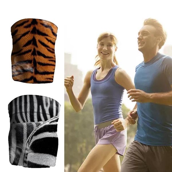elbow & knee pads outdoor fitness sports elastic mobile phone arm bag cover 6 kinds of patterns 15*12.5cm running equipment accessories, Black;gray
elbow & knee pads outdoor fitness sports elastic mobile phone arm bag cover 6 kinds of patterns 15*12.5cm running equipment accessories, Black;gray