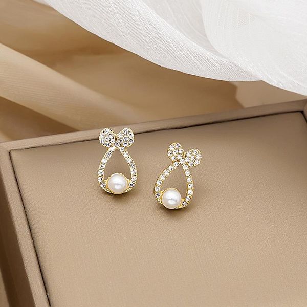 dangle & chandelier vsnow korean fashion bow-knot simulation pearl stud earring for women exquisite hollow out rhinestone metallic jewelry, Silver
dangle & chandelier vsnow korean fashion bow-knot simulation pearl stud earring for women exquisite hollow out rhinestone metallic jewelry, Silver