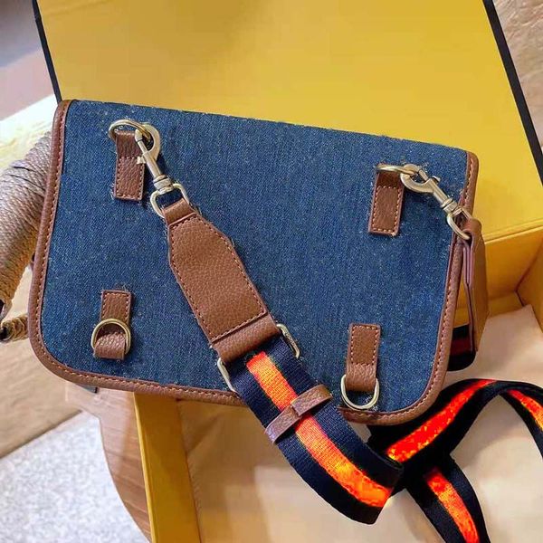 denim tiger-head waist bag luxurys designer messenger crossbody bags women chest purses outdoor packs phone pockets with ggletters box inclu
denim tiger-head waist bag luxurys designer messenger crossbody bags women chest purses outdoor packs phone pockets with ggletters box inclu