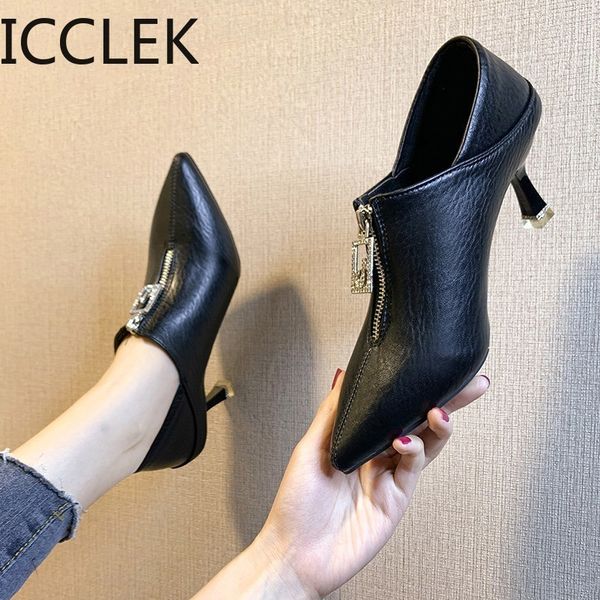 women's shoes high heel women martin boots autumn new pointed female stiletto black ladies fashion boots leather shoes 210428
women's shoes high heel women martin boots autumn new pointed female stiletto black ladies fashion boots leather shoes 210428
