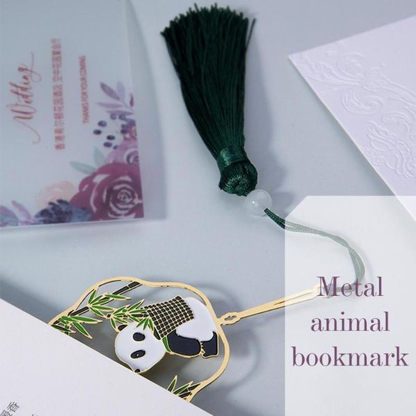 bookmark 1 pcs chinese style retro metal peacock panda hollow pagination mark literary bookmarks book pendant tass h7w5 
bookmark 1 pcs chinese style retro metal peacock panda hollow pagination mark literary bookmarks book pendant tass h7w5