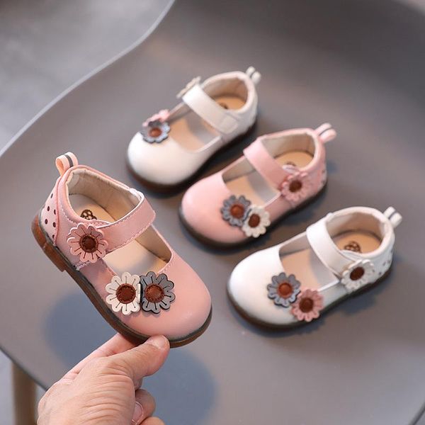 first walkers autumn girls leather shoes sweet flower soft bottom born infant kids princess sxj006
first walkers autumn girls leather shoes sweet flower soft bottom born infant kids princess sxj006