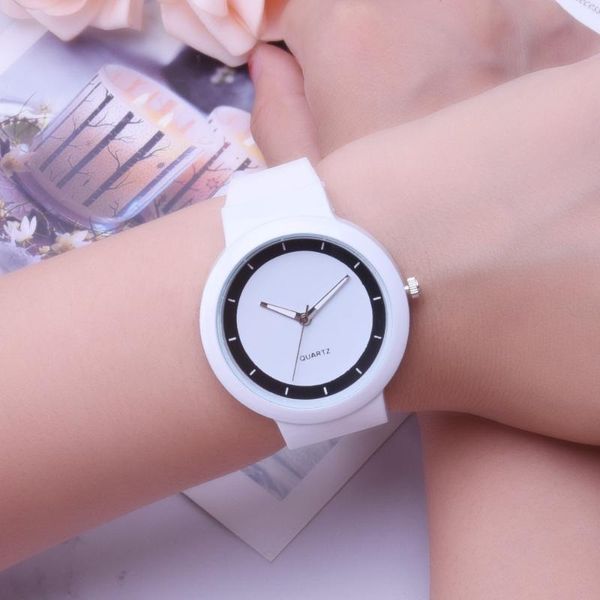 wristwatches fashion watch luxury men's watches business steel quartz wife gift men clock women's sale calendar 2021, Slivery;brown
wristwatches fashion watch luxury men's watches business steel quartz wife gift men clock women's sale calendar 2021, Slivery;brown