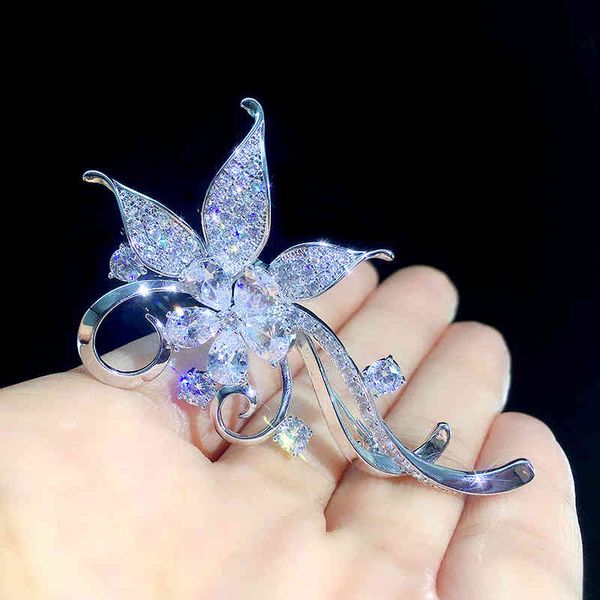 traje de gama alta circon broche cuello aguja hebilla abrigo chaqueta pin accesorios, Gray
traje de gama alta circon broche cuello aguja hebilla abrigo chaqueta pin accesorios, Gray