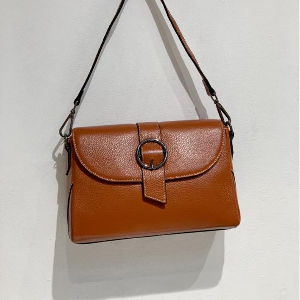 evening bags in the spring of 2021, korean version underarm bag women's small square leather
evening bags in the spring of 2021, korean version underarm bag women's small square leather