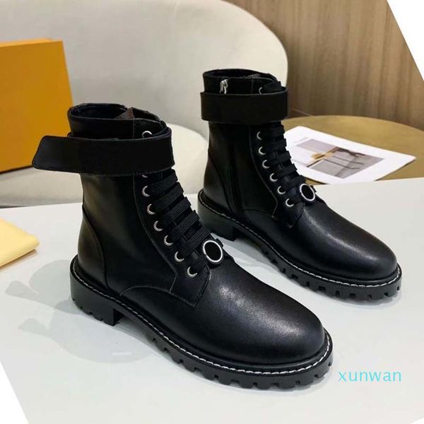 women designer boots silhouette ankle boot black martin booties stretch high heel sock and flat sneaker winter shoes
women designer boots silhouette ankle boot black martin booties stretch high heel sock and flat sneaker winter shoes