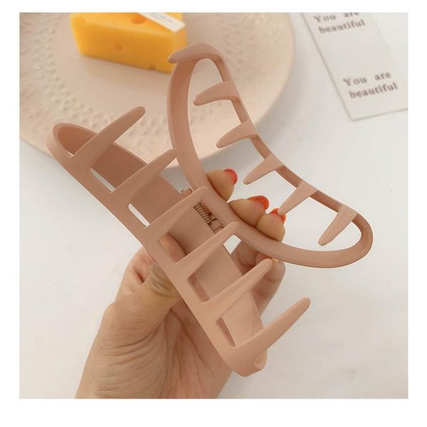 ly simple big hair claw clip for thick curved jaw shower clamps girls female 7*4cm m99 clips & barrettes, Golden;silver
ly simple big hair claw clip for thick curved jaw shower clamps girls female 7*4cm m99 clips & barrettes, Golden;silver