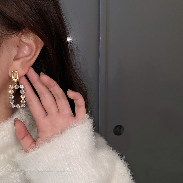 925 silver needle geometric hollow out square crystal earrings fashion temperament personality fashion earrings design feeling net red
925 silver needle geometric hollow out square crystal earrings fashion temperament personality fashion earrings design feeling net red
