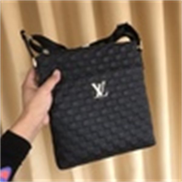 941-4 men messenger crossbody bags shoulder bags business bags pouches a5nw, Black;red
941-4 men messenger crossbody bags shoulder bags business bags pouches a5nw, Black;red