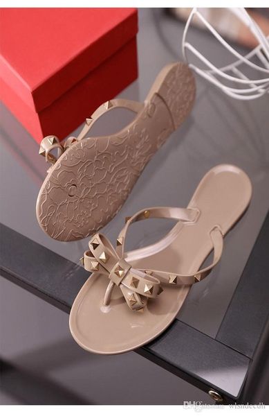 2020 new brand women summer fashion beach shoes,flip-flops jelly casual sandals,flat bottomed slippers,bowknot,rivets, beach shoes, Black
2020 new brand women summer fashion beach shoes,flip-flops jelly casual sandals,flat bottomed slippers,bowknot,rivets, beach shoes, Black