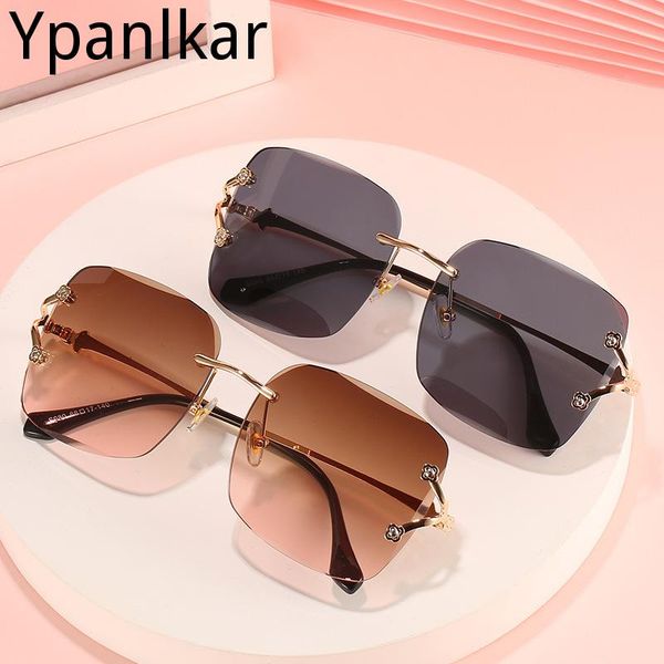 sunglasses 2021 trend fashion sun glasses men rinless vintage square for driving shades gafas de sol, White;black
sunglasses 2021 trend fashion sun glasses men rinless vintage square for driving shades gafas de sol, White;black