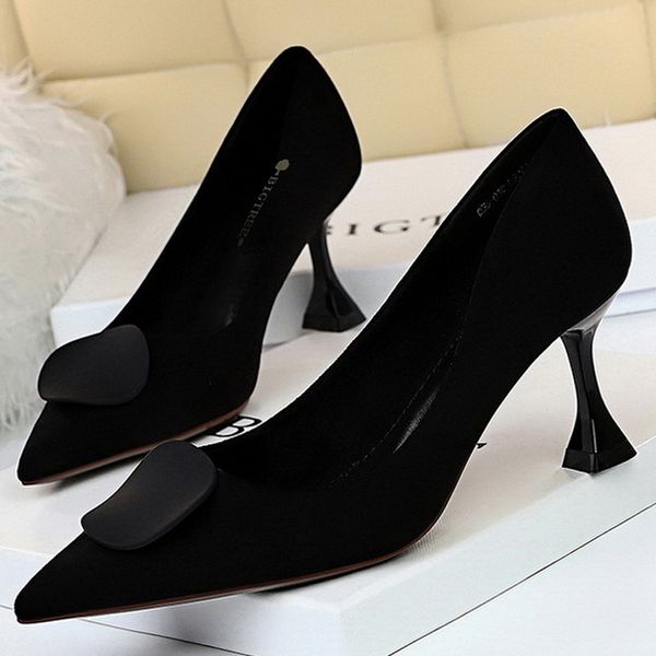 2021 shoes retro woman pumps suede kitten heels new high heels women shoes stiletto office shoes female heeled shoes1, Black
2021 shoes retro woman pumps suede kitten heels new high heels women shoes stiletto office shoes female heeled shoes1, Black