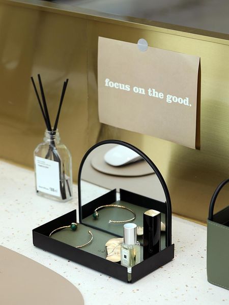 mirrors decoration cosmetic framed mirror for make up white/black pefume tray 19*16cm lipstick storage racks pography tools
mirrors decoration cosmetic framed mirror for make up white/black pefume tray 19*16cm lipstick storage racks pography tools