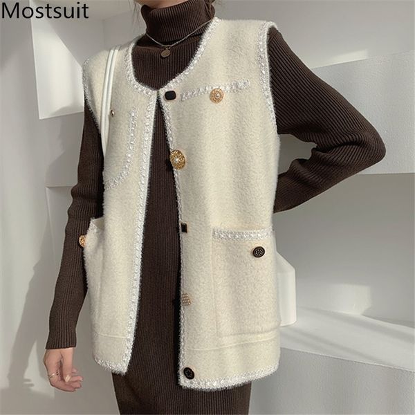 faux mink fur women vest winter sleeveless single breasted o-neck pockets fashion ladies vintage coat femme 210518, Black;white
faux mink fur women vest winter sleeveless single breasted o-neck pockets fashion ladies vintage coat femme 210518, Black;white