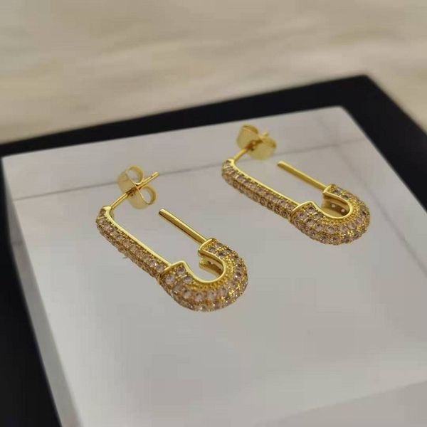 70% off high-quality jewelry new fashion full drill stud brass s925 silver needle earrings personalized net red
70% off high-quality jewelry new fashion full drill stud brass s925 silver needle earrings personalized net red