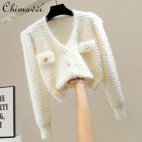 women's knits & tees 2021 autumn female fashion pleated faux pocket v-neck knitted simple three-button short sweater cardigan coat, White
women's knits & tees 2021 autumn female fashion pleated faux pocket v-neck knitted simple three-button short sweater cardigan coat, White