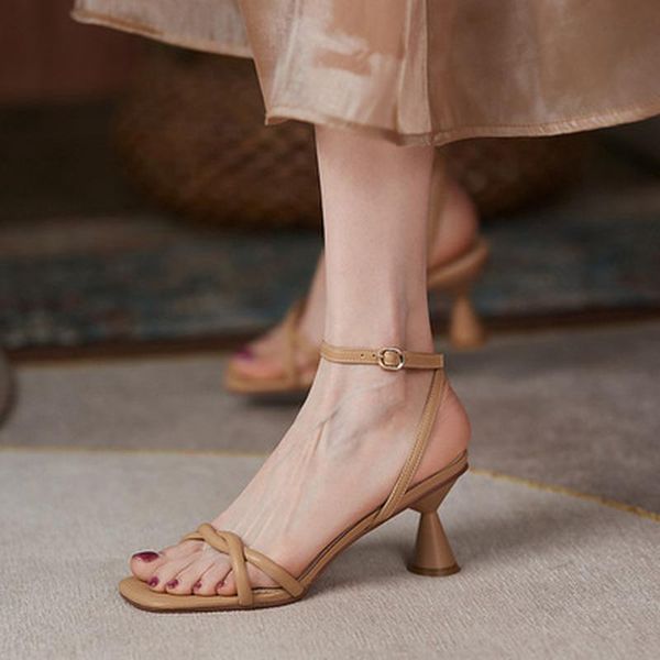 sandals 2021 stiletto heels black shoes for women med all-match buckle strap summer beige clear girls medium high
sandals 2021 stiletto heels black shoes for women med all-match buckle strap summer beige clear girls medium high