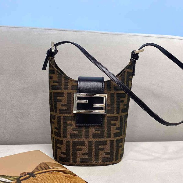 21 spring and summer women's bag canvas calfskin fashion letter french fries bag single shoulder underarmzly
21 spring and summer women's bag canvas calfskin fashion letter french fries bag single shoulder underarmzly