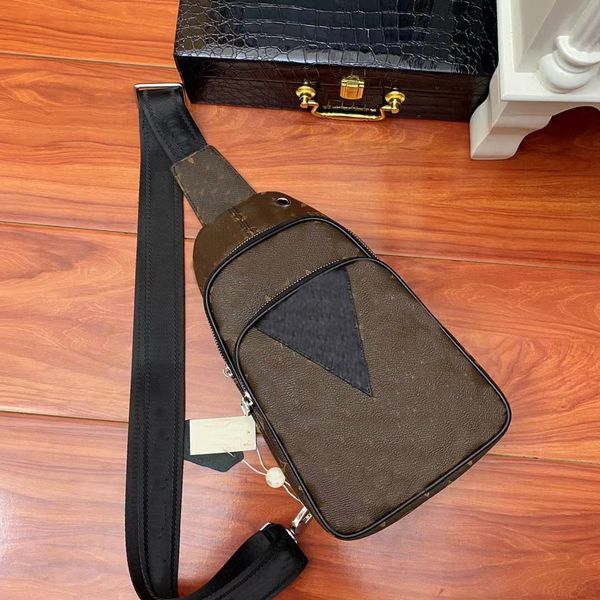 2021 fashion sells high-quality men's bag leather shoulder bag29*16*6cm16, Black;red
2021 fashion sells high-quality men's bag leather shoulder bag29*16*6cm16, Black;red