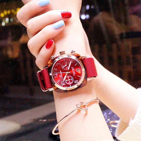 watch tiktok square lady fashion five needle micro night light multifunctional calendar waterproof quartz, Slivery;brown
watch tiktok square lady fashion five needle micro night light multifunctional calendar waterproof quartz, Slivery;brown
