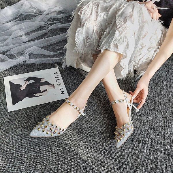 sandals female fairy wind 2021 summer fashion rivet baotou fine with roman high heel tide z815, Black
sandals female fairy wind 2021 summer fashion rivet baotou fine with roman high heel tide z815, Black