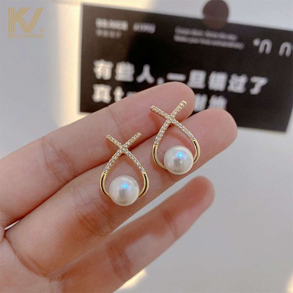 cross pearl earrings light luxury celebrity temperament sterling high sense exquisite fashion
cross pearl earrings light luxury celebrity temperament sterling high sense exquisite fashion