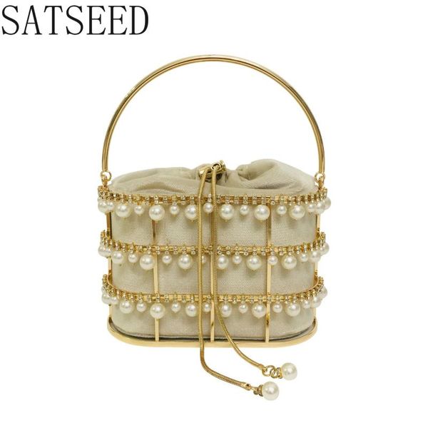 metal dinner bag pearl rhinestone hollow handbag evening dress chain lady women bags
metal dinner bag pearl rhinestone hollow handbag evening dress chain lady women bags
