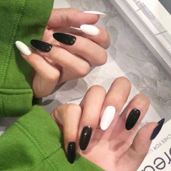 false nails nail black white jump color round head ins wind solid fake finished student wear patch 24pcs/box, Red;gold
false nails nail black white jump color round head ins wind solid fake finished student wear patch 24pcs/box, Red;gold