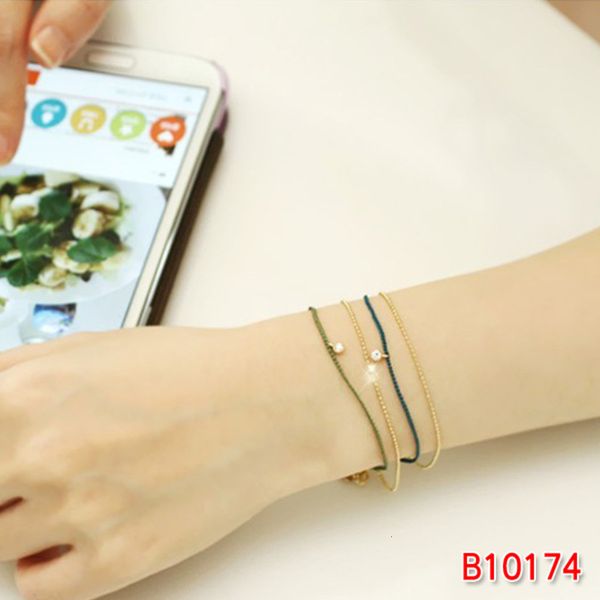 bracelet style inlaid diamond handpiece fashion multi-layer bracelet peach heart diamond red rope woven b10174, Golden;silver
bracelet style inlaid diamond handpiece fashion multi-layer bracelet peach heart diamond red rope woven b10174, Golden;silver