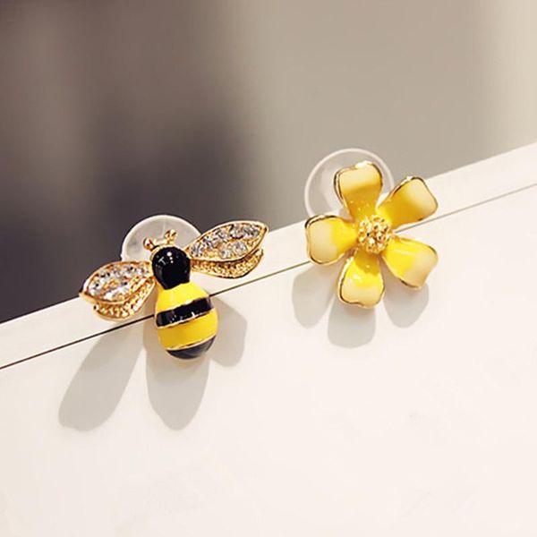 stud 2021 cute flower bee asymmetric earrings zircon wholesale fashion jewelry punk for women girls gift, Golden;silver
stud 2021 cute flower bee asymmetric earrings zircon wholesale fashion jewelry punk for women girls gift, Golden;silver