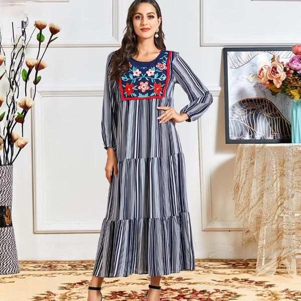 ethnic clothing 2021 muslim large size women's embroidered european and american spring autumn long sleeve striped fashion dress, Red
ethnic clothing 2021 muslim large size women's embroidered european and american spring autumn long sleeve striped fashion dress, Red