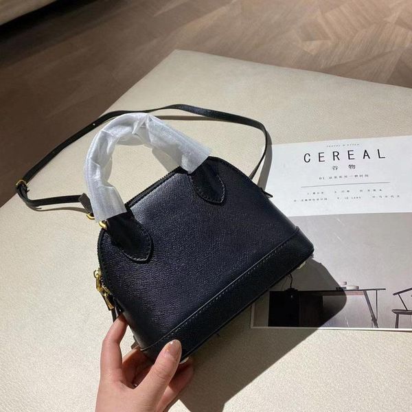 handbag casual fashion ladies one-shoulder diagonal bag 18 cm leather woman wallet black white ifq
handbag casual fashion ladies one-shoulder diagonal bag 18 cm leather woman wallet black white ifq