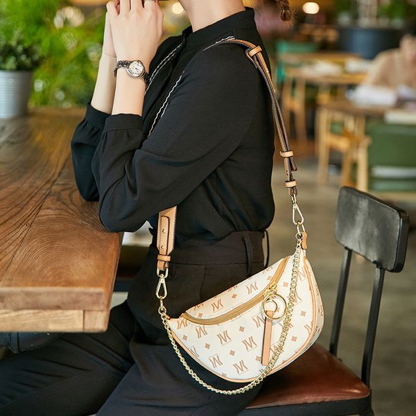 handbag chest bag summer 2021 single shoulder messenger women's ins net red versatile popular dumpling waist trend, Black;red
handbag chest bag summer 2021 single shoulder messenger women's ins net red versatile popular dumpling waist trend, Black;red