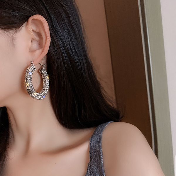 fashion geometric hollowed out circle full drill earrings artistic model net red temperament personality fashion earrings for women, Golden;silver
fashion geometric hollowed out circle full drill earrings artistic model net red temperament personality fashion earrings for women, Golden;silver