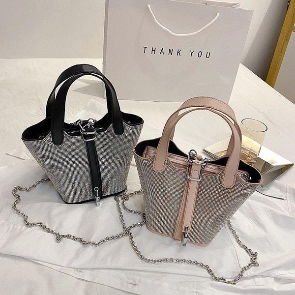 high capacity diamond leather totes bags female handbag composite with lock casual bucket shoulder women's chain bag cross body
high capacity diamond leather totes bags female handbag composite with lock casual bucket shoulder women's chain bag cross body