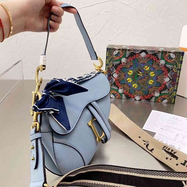 discount handbag leather women's embroidery saddle broadband single shoulder messenger handbag
discount handbag leather women's embroidery saddle broadband single shoulder messenger handbag