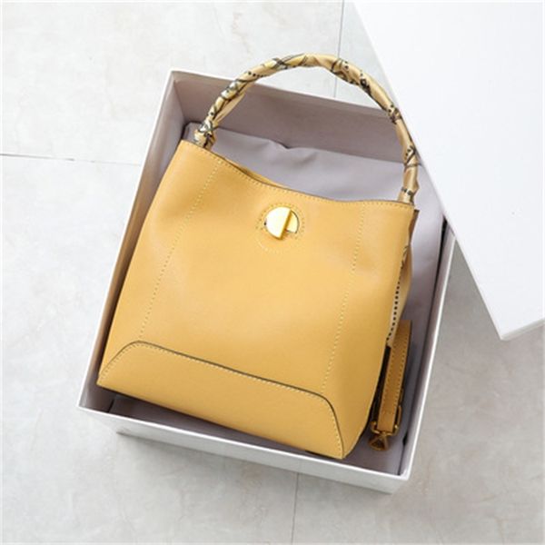 luxury herme handbags and storage yi tu women's foreign style silk scarf bucket korean genuine leather versatile o
luxury herme handbags and storage yi tu women's foreign style silk scarf bucket korean genuine leather versatile o