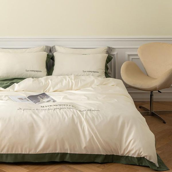 bedding sets wide edge washed set, ice silk embroidery four-piece simple and pure color matching bed linen quilt cover
bedding sets wide edge washed set, ice silk embroidery four-piece simple and pure color matching bed linen quilt cover
