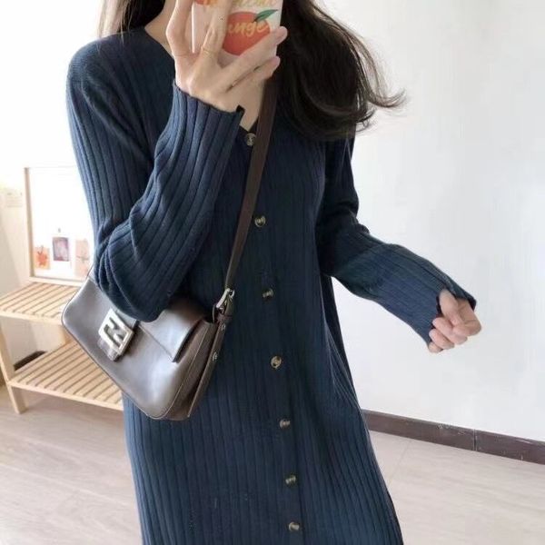 korean autumn and winter large women's knitted s over the knee with long skirt loose lazy wind wool, Black;gray
korean autumn and winter large women's knitted s over the knee with long skirt loose lazy wind wool, Black;gray