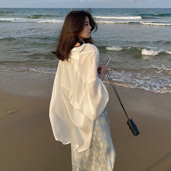 women's t-shirt ice silk sunscreen women's long sleeve 2021 summer korean loose white shirt fashion thin coat spring and autumn 
women's t-shirt ice silk sunscreen women's long sleeve 2021 summer korean loose white shirt fashion thin coat spring and autumn