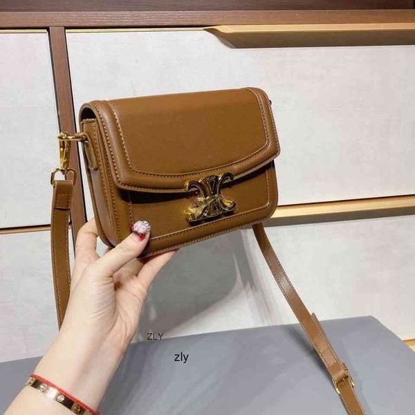 2021 new beancurd bag with one shoulder and korean versatile style zly zly bags handbag women luxurys bags
2021 new beancurd bag with one shoulder and korean versatile style zly zly bags handbag women luxurys bags