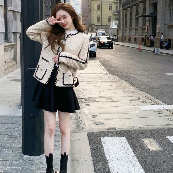 women's jackets women jacket korean style winter warm short retro bomber jaceket coat female o-neck casual patchwork vintge wool 2021, Black;brown
women's jackets women jacket korean style winter warm short retro bomber jaceket coat female o-neck casual patchwork vintge wool 2021, Black;brown